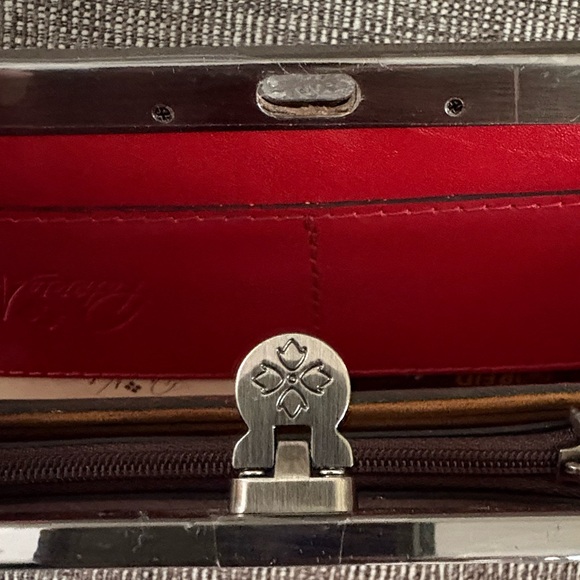 NWT Patricia Nash Cauchy Wallet - Picture 3 of 10